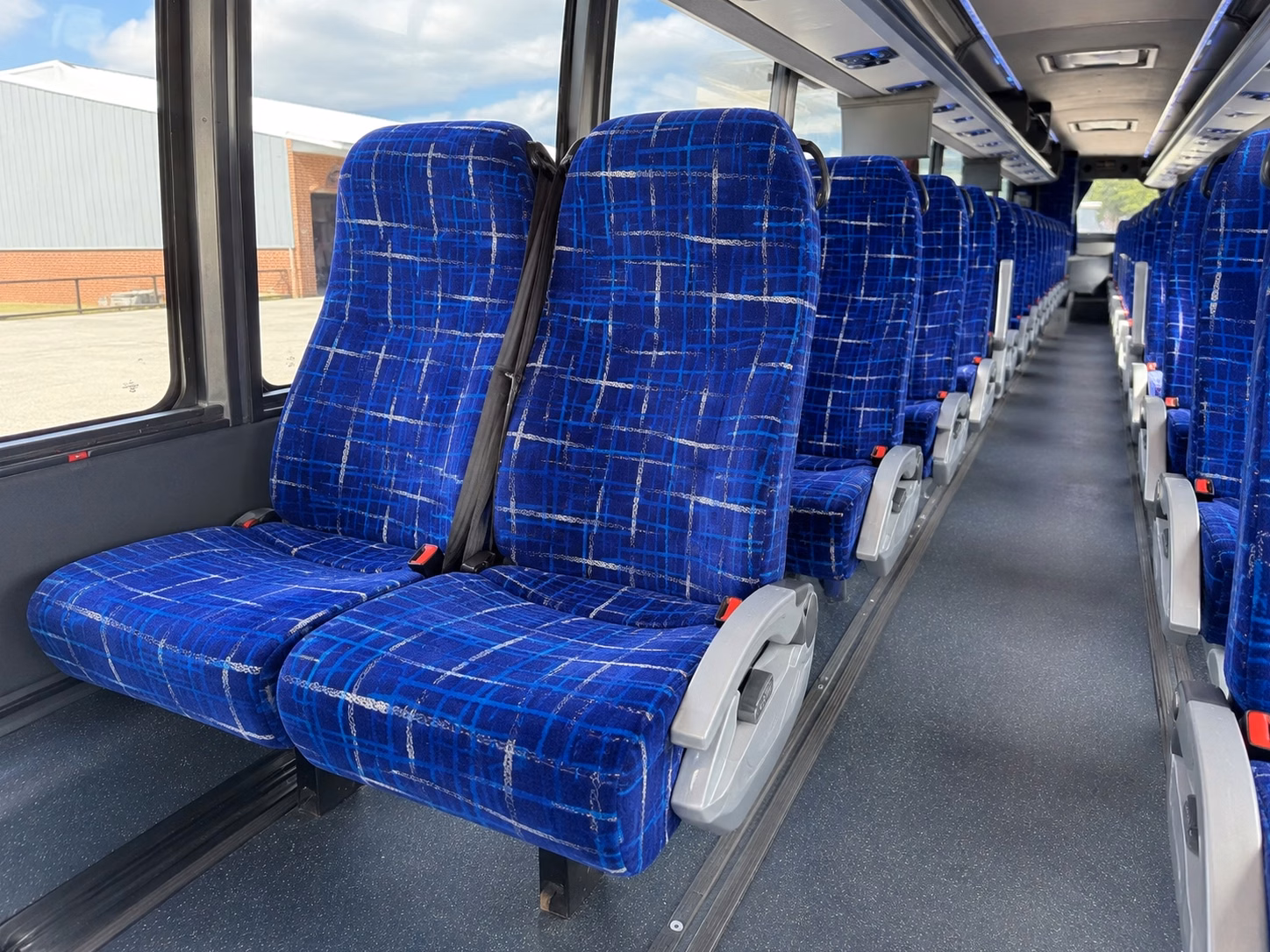 shuttle buses for tustin wedding ceremony and reception transportation